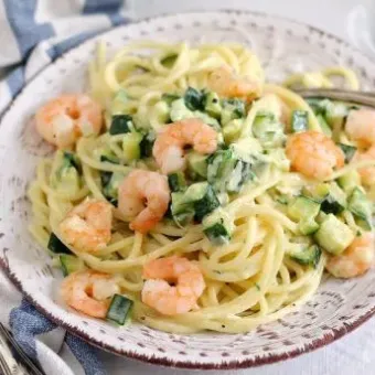 Spaghetti con zucchine e gamberi